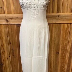 Reggio Chic White Embroidered Maxi Dress